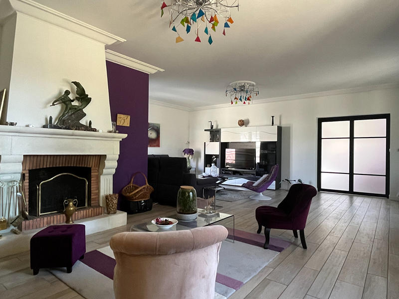 Maison - 210 m² - 7 pièces