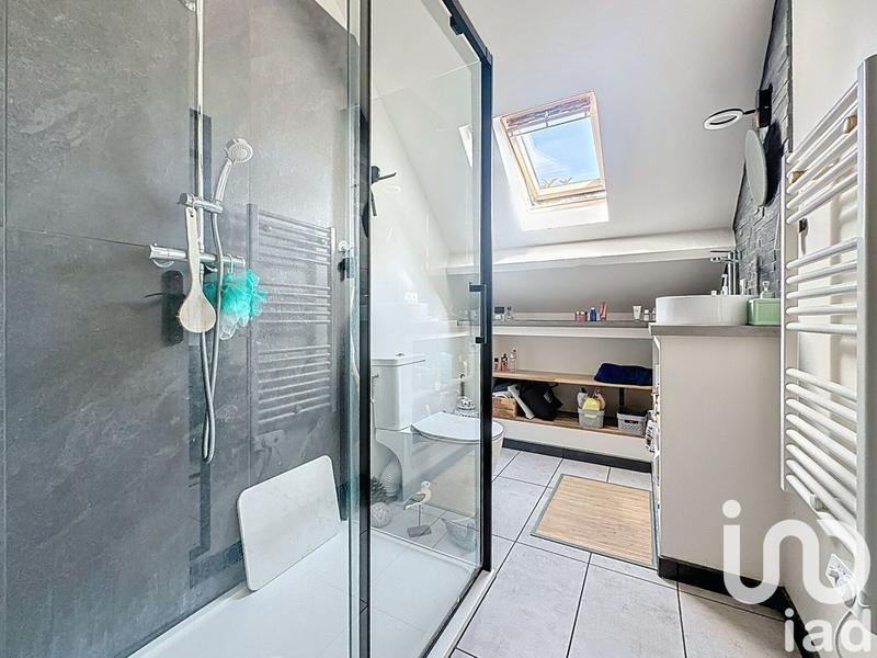 Maison - 200 m² - 7 pièces