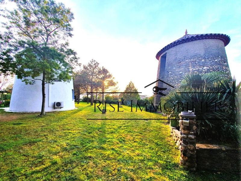 Propriété - 380 m² - 15 pièces