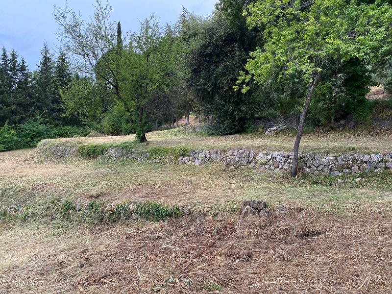 Terrain constructible - 2 080 m²
