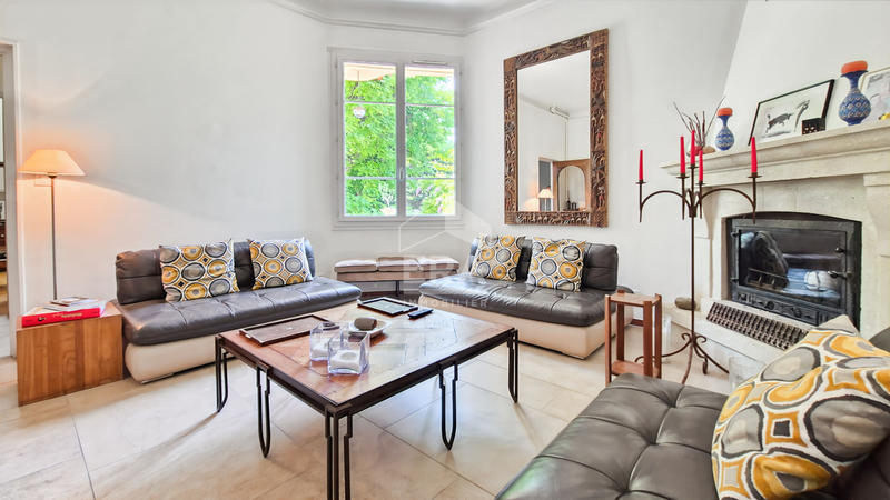 Maison - 180 m² - 9 pièces