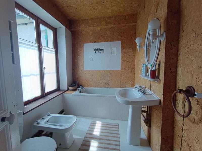 Maison - 285 m² - 10 pièces