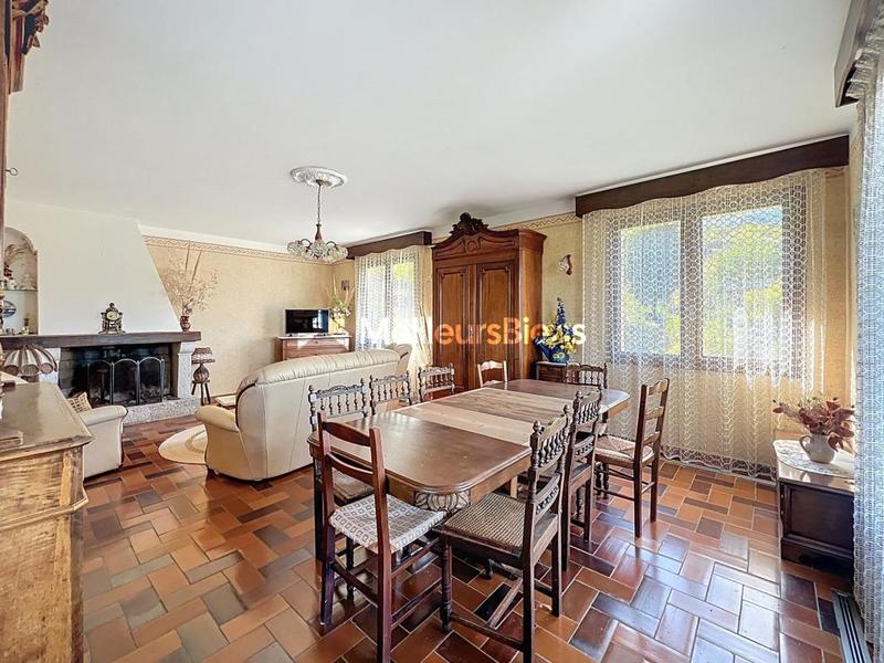 Maison - 148 m² - 9 pièces