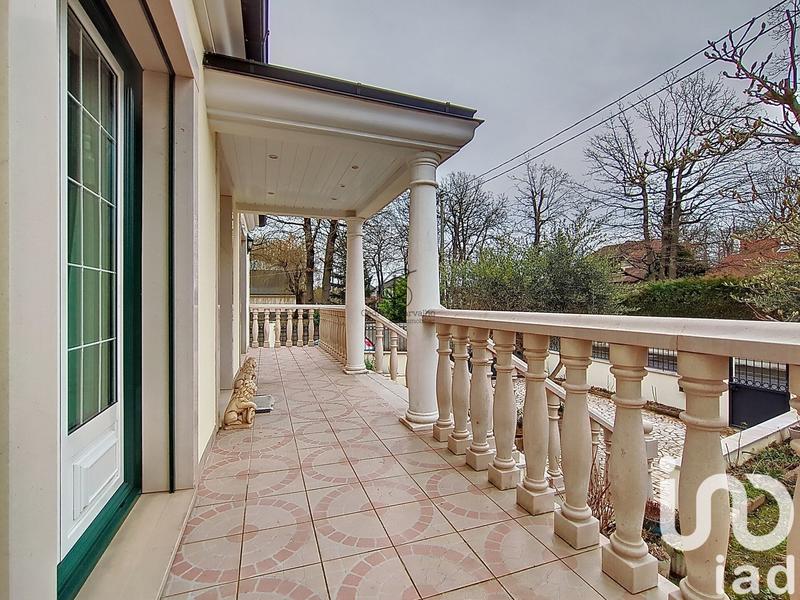 Maison - 161 m² - 6 pièces