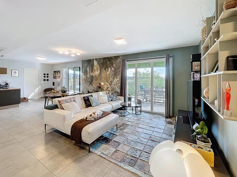 Appartement - 92 m² - 4 pièces