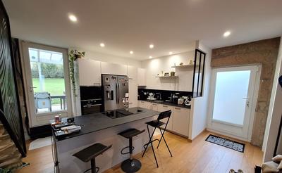 Maison - 240 m² - 5 pièces