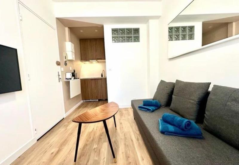 Studio - 12 m² - 1 pièce