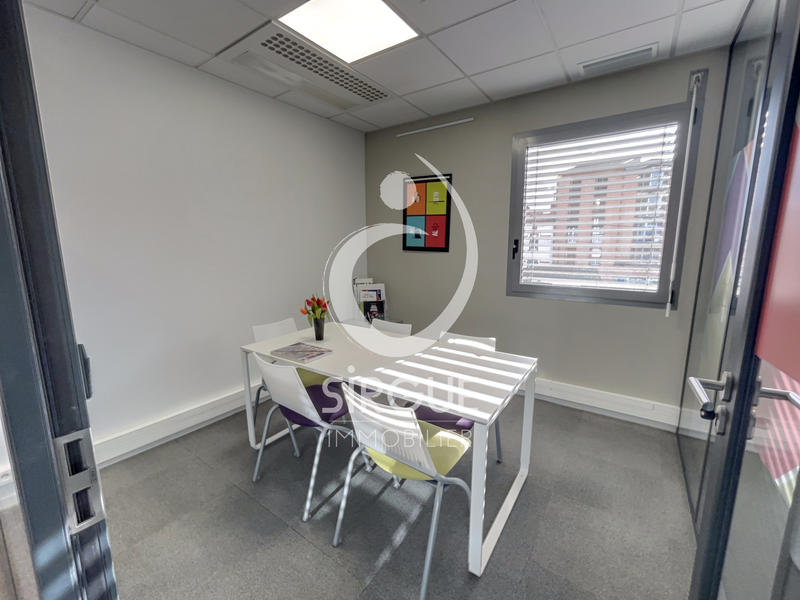 Bureau - 122 m²