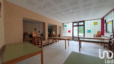 Appartement - 1 350 m² - 38 pièces