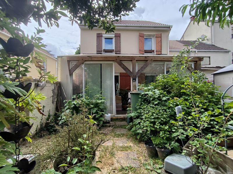Maison - 95 m² - 5 pièces