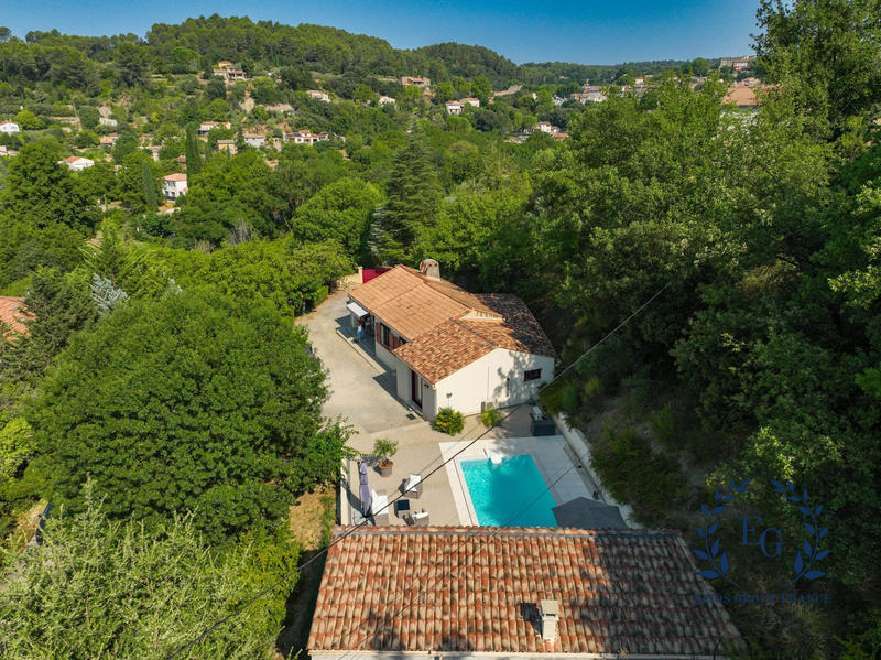 Maison - 112 m² - 4 pièces