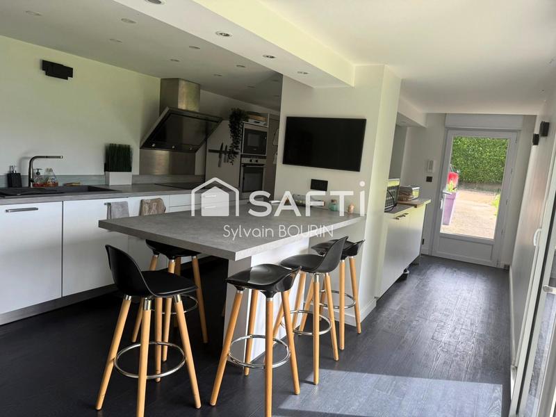 Maison - 289 m² - 9 pièces