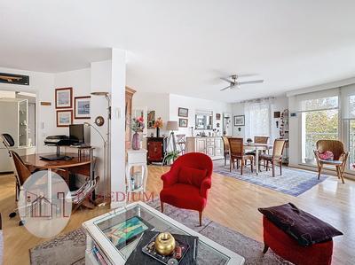 Appartement - 121 m² - 5 pièces