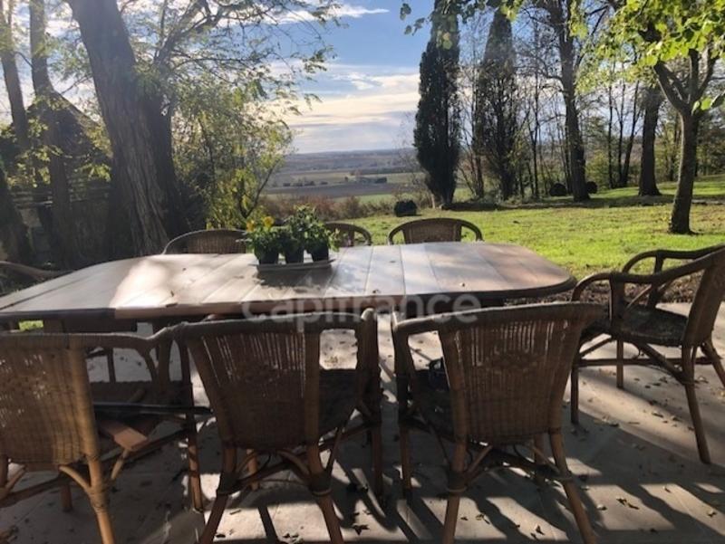 Maison - 370 m² - 11 pièces