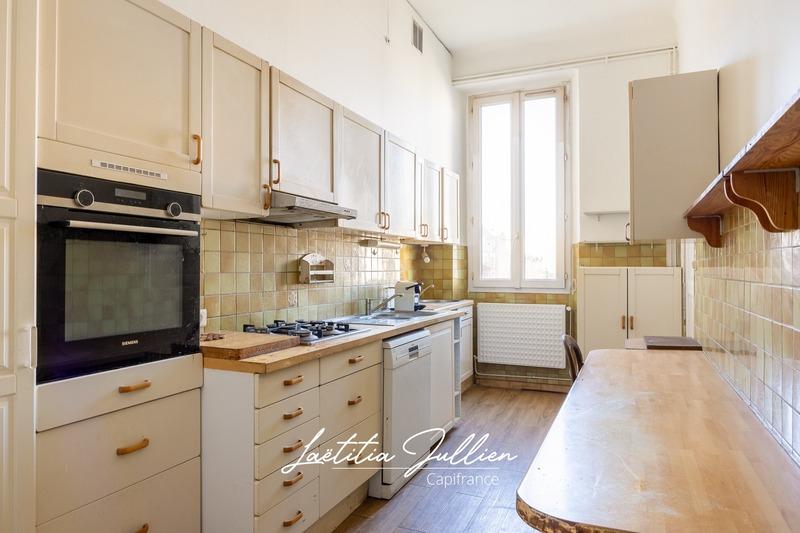 Appartement bourgeois - 185 m² - 7 pièces
