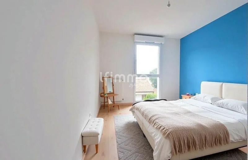 Appartement - 80 m² - 4 pièces
