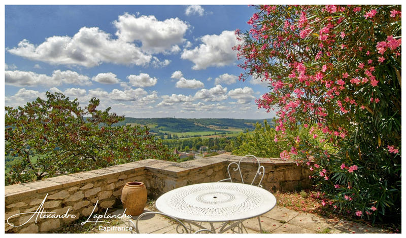 Maison en pierre - 205 m² - 9 pièces