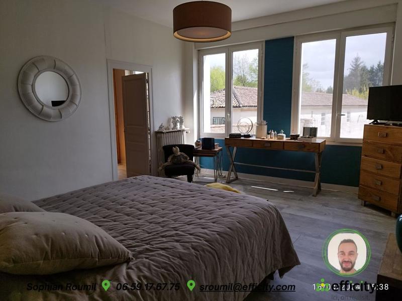 Maison - 302 m² - 7 pièces