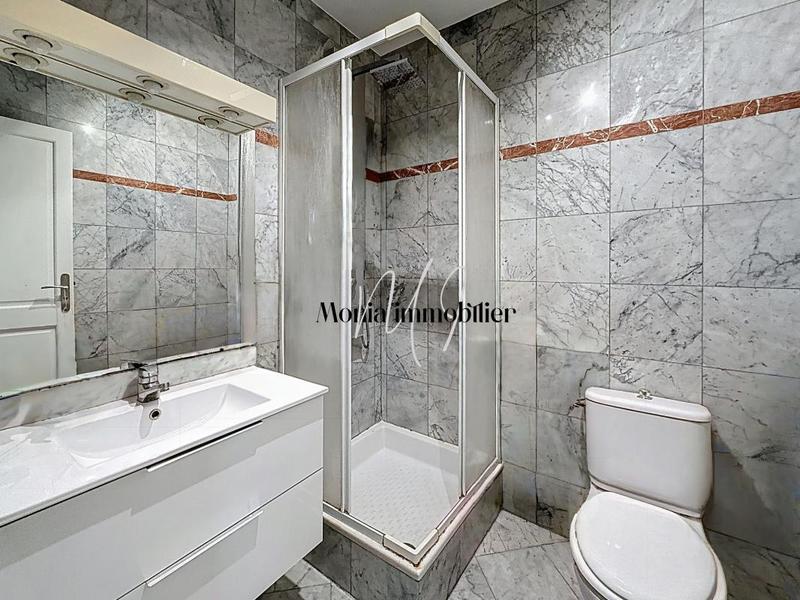 Pavillon - 160 m² - 7 pièces