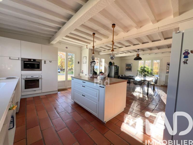 Maison - 267 m² - 7 pièces