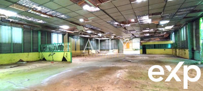 Entrepôt - 990 m²