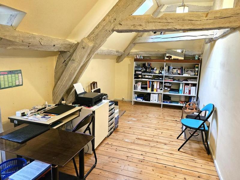 Propriété - 383 m² - 12 pièces