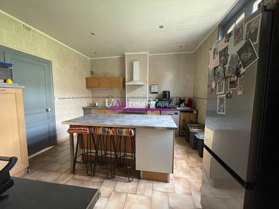 Maison - 180 m² - 6 pièces