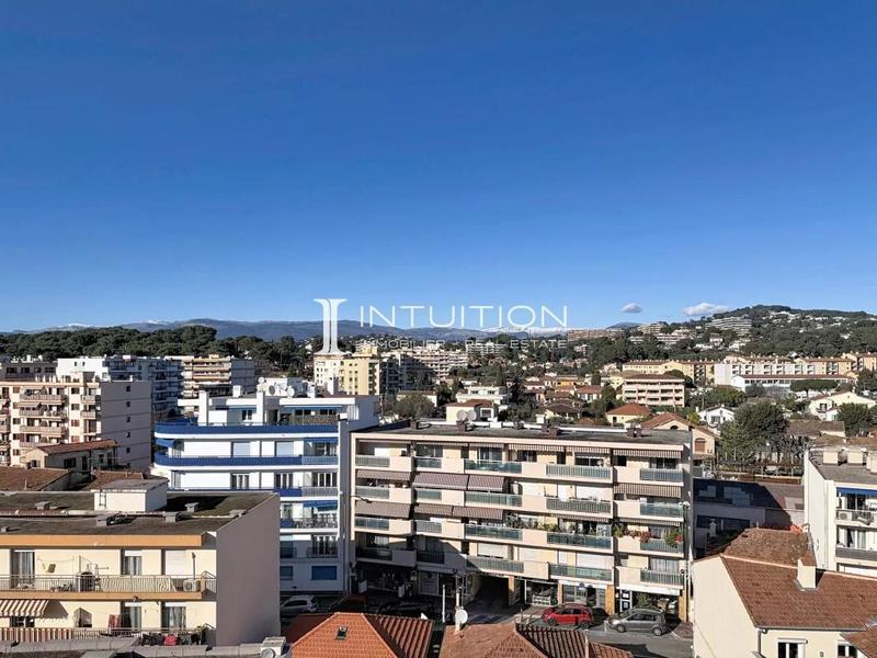 Appartement - 85 m² - 3 pièces