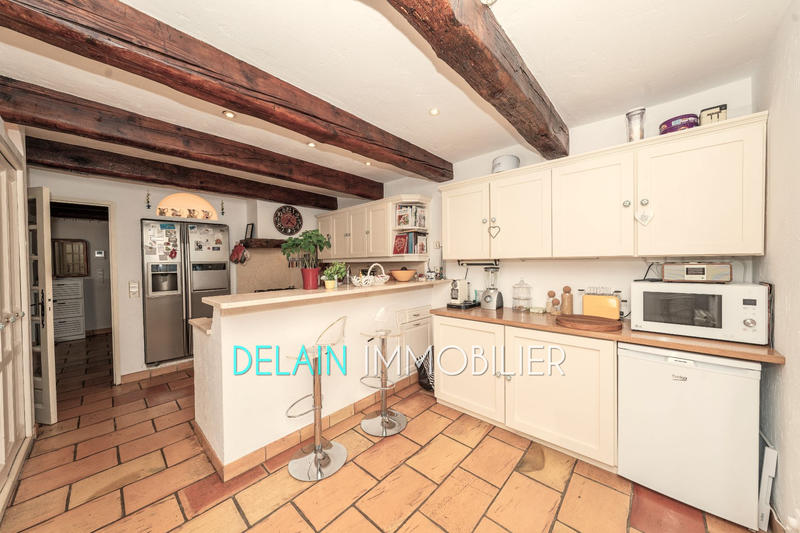 Villa - 288 m² - 10 pièces