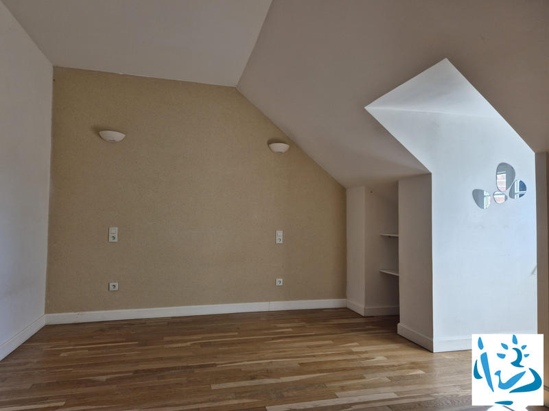 Maison - 136 m² - 6 pièces