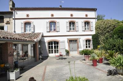 Maison - 525 m² - 10 pièces