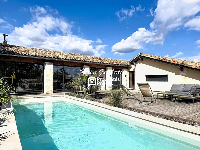 Propriété - 215 m² - 6 pièces