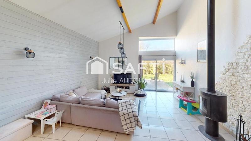 Maison - 217 m² - 9 pièces