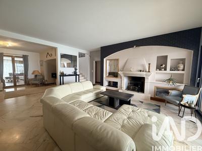 Maison de maîtres - 360 m² - 8 pièces