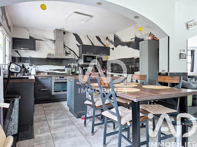 Maison - 189 m² - 7 pièces