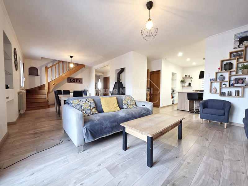 Maison - 208 m² - 6 pièces