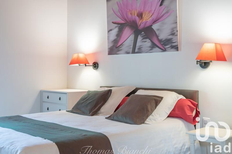 Maison - 230 m² - 6 pièces