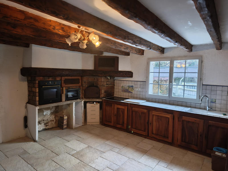 Propriété - 245 m² - 22 pièces