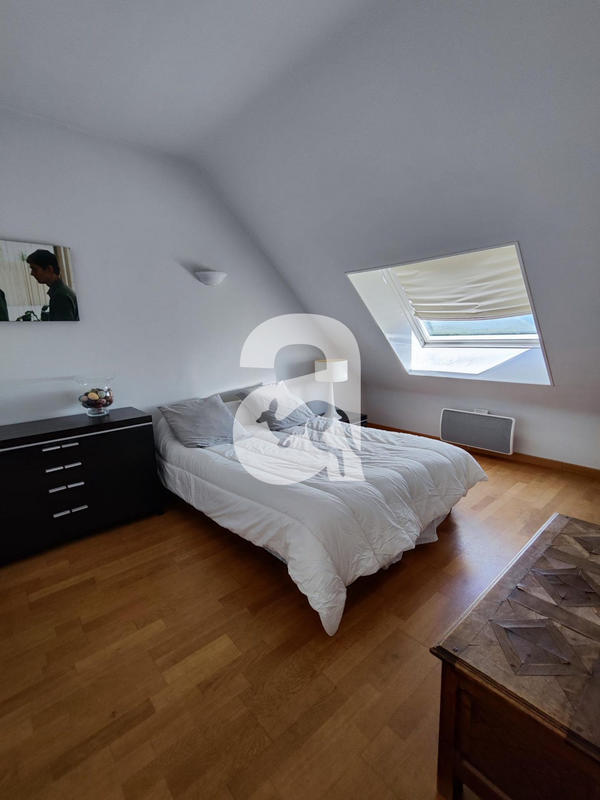 Maison traditionnelle - 147 m² - 6 pièces