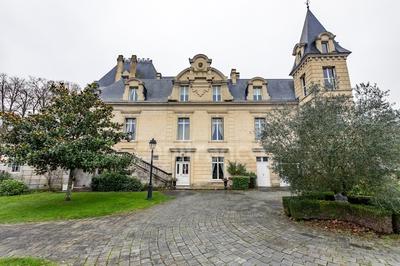 Château - 750 m² - 15 pièces
