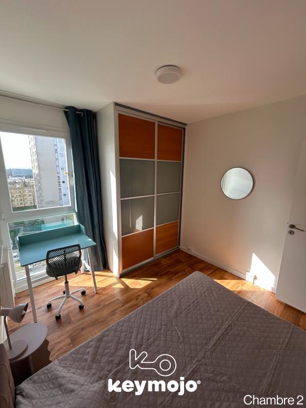 Chambre - 76 m² - 5 pièces