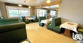 Maison - 332 m² - 5 pièces