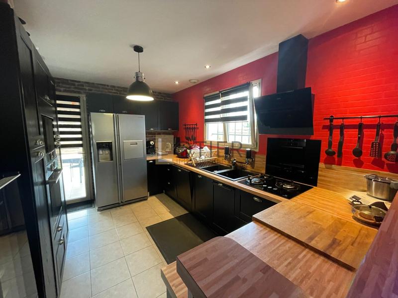 Maison - 94 m² - 4 pièces