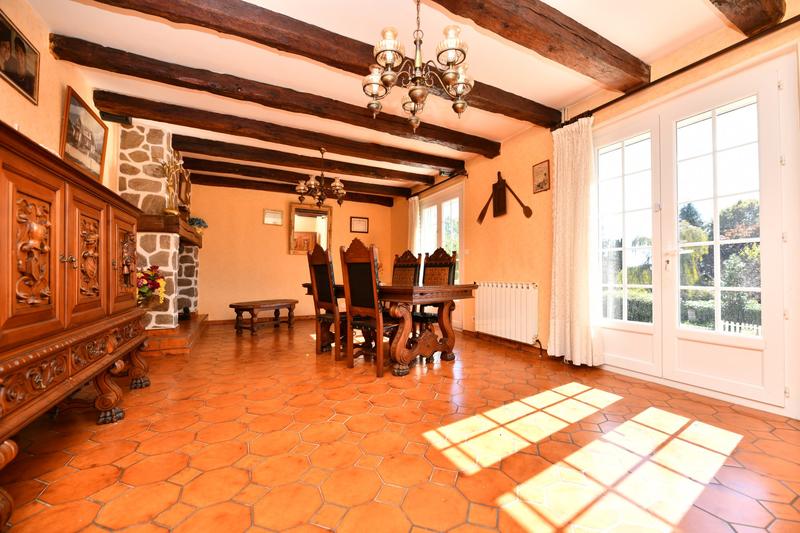 Maison - 177 m² - 6 pièces