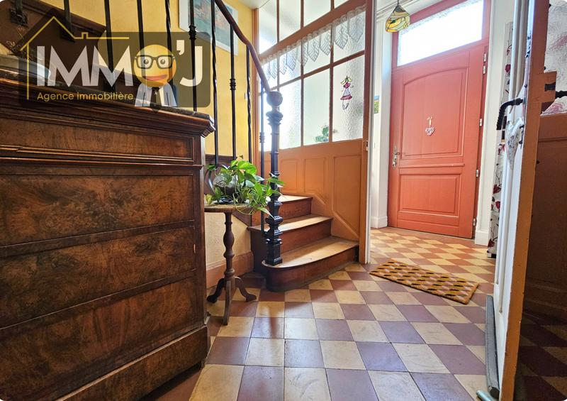 Maison - 187 m² - 7 pièces