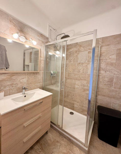 Appartement - 80 m² - 3 pièces