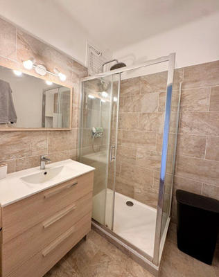 Appartement - 80 m² - 3 pièces