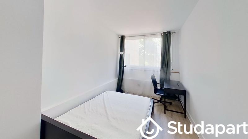 Chambre - 81 m² - 1 pièce