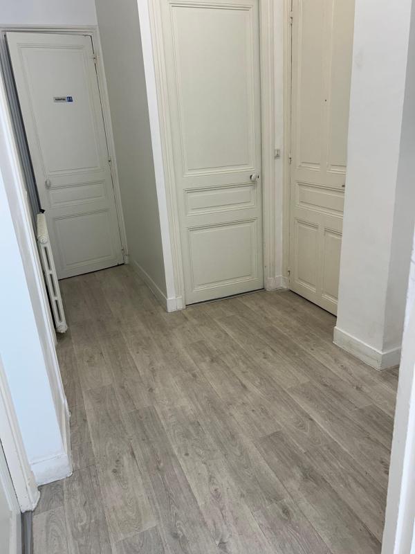 Bureau - 76 m² - 4 pièces