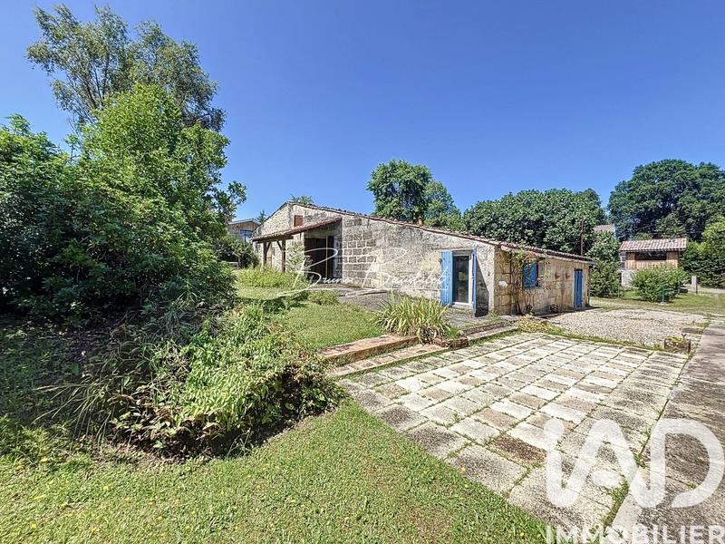 Maison - 239 m² - 8 pièces